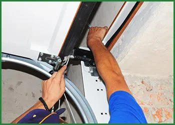 Quality Garage Door Olney, MD 301-795-9349 - garagedoor-spring-repair-t-21-gr-39m